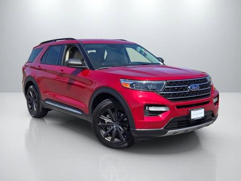 Used 2020 Ford Explorer XLT w/ Equipment Group 202A RWD image 1