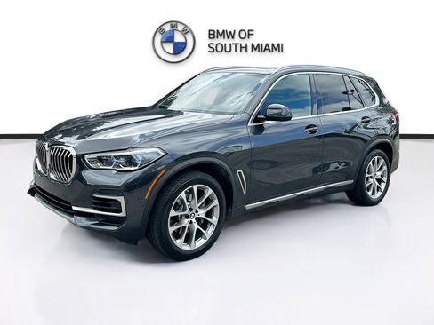 Certified 2023 BMW X5 sDrive40i w/ Executive Package image 3