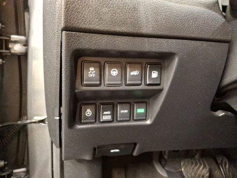 Used 2020 Nissan Rogue SL w/ Premium Package image 18