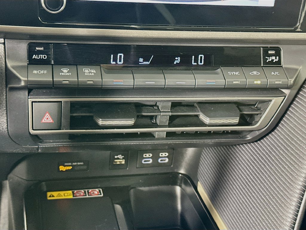 Certified 2025 Toyota Camry SE FWD image 20