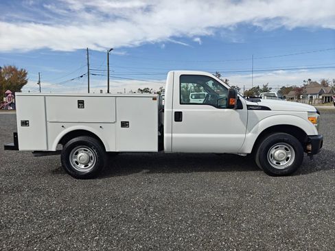 Used 2016 Ford F250 XL w/ Power Equipment Group image 5