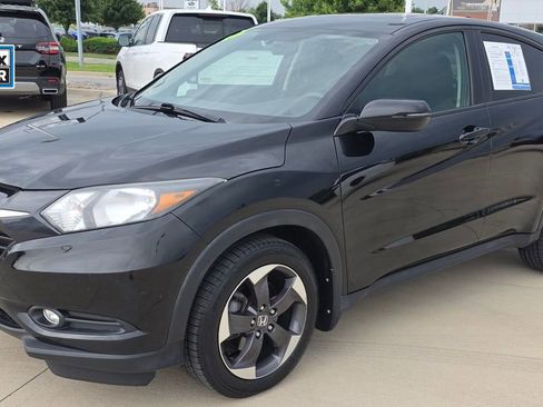 Used 2018 Honda HR-V EX image 1