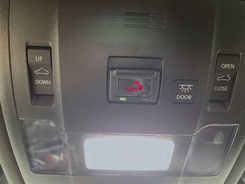 Used 2025 Lexus IS 350 F Sport image 21