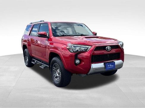 Used 2018 Toyota 4Runner TRD Off-Road Premium w/ TRD Performance Package AWD/4WD image 4