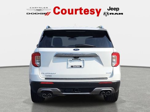 Used 2020 Ford Explorer Platinum w/ Premium Technology Package AWD/4WD image 5