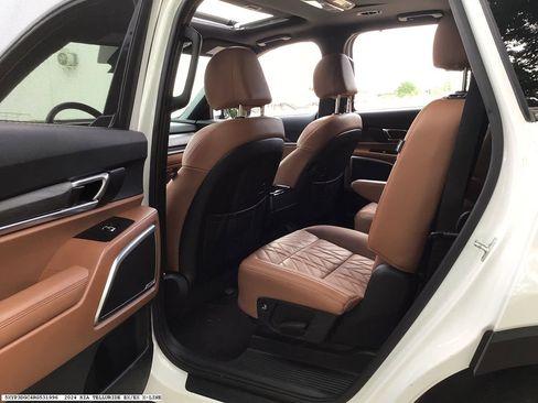 Used 2024 Kia Telluride EX X-Line image 13
