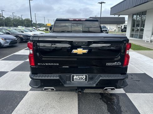 Used 2026 Chevrolet Silverado 1500 High Country w/ High Country Premium Package AWD/4WD image 4