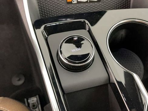 New 2025 Chevrolet Equinox ACTIV image 17