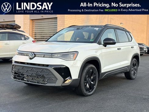 New 2026 Volkswagen Taos SE FWD image 6
