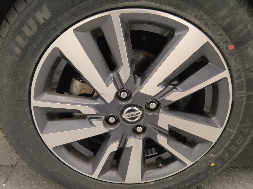 Used 2021 Nissan Versa SV FWD image 31