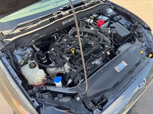 Used 2019 Ford Fusion SE FWD image 25