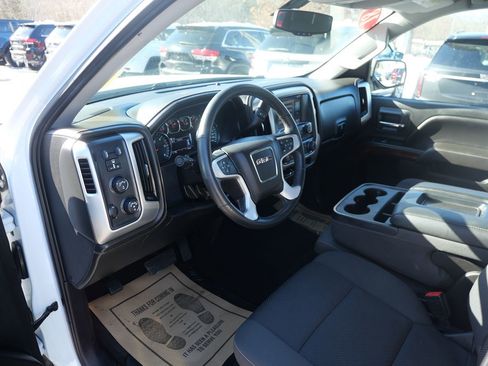 Used 2018 GMC Sierra 1500 SLE w/ SLE Value Package image 9