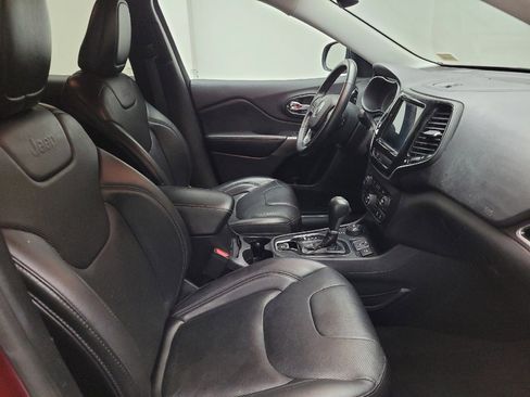 Used 2019 Jeep Cherokee Limited image 21