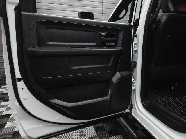 Used 2024 RAM 3500 Tradesman w/ Chrome Appearance Group AWD/4WD image 35