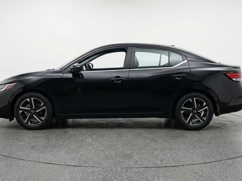 Used 2025 Nissan Sentra SV image 5