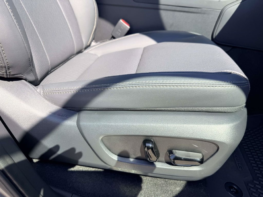 Used 2024 Lexus GX 550 AWD/4WD image 12
