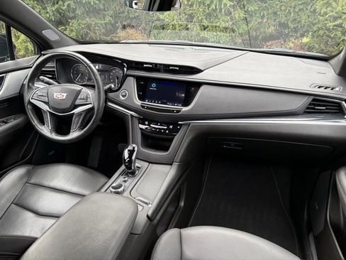 Certified 2024 Cadillac XT5 Premium Luxury w/ LPO, Floor Liner Package image 32