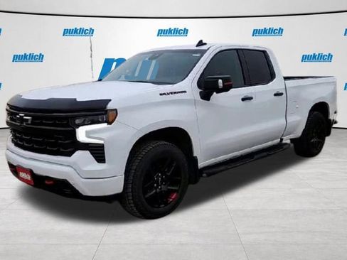 Certified 2024 Chevrolet Silverado 1500 RST w/ Redline Edition AWD/4WD image 4