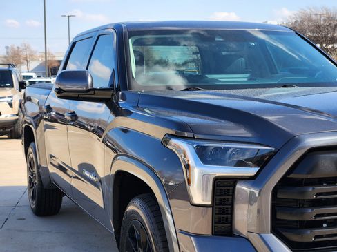 Used 2022 Toyota Tundra Limited image 8