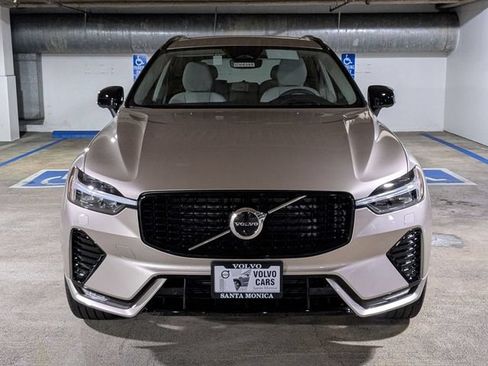 New 2025 Volvo XC60 B5 Ultra w/ Protection Package Premier AWD/4WD image 8