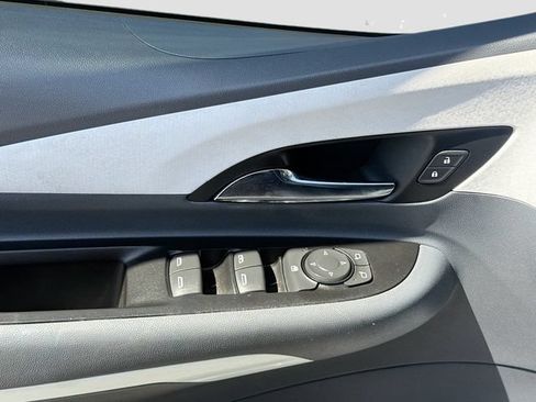 Used 2021 Chevrolet Bolt LT FWD image 17