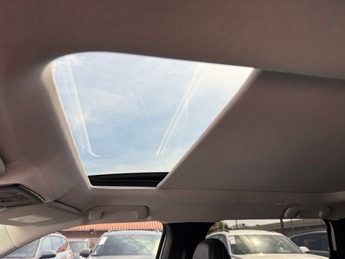 Used 2024 Mitsubishi Outlander FWD image 17