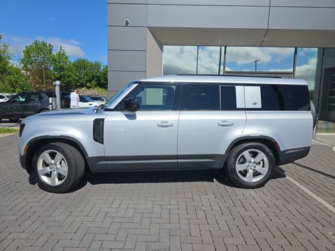 Certified 2023 Land Rover Defender 130 SE AWD/4WD image 8