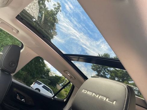 Used 2023 GMC Terrain Denali AWD/4WD image 39