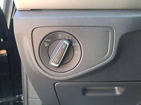 Used 2022 Volkswagen Atlas SEL Premium image 24