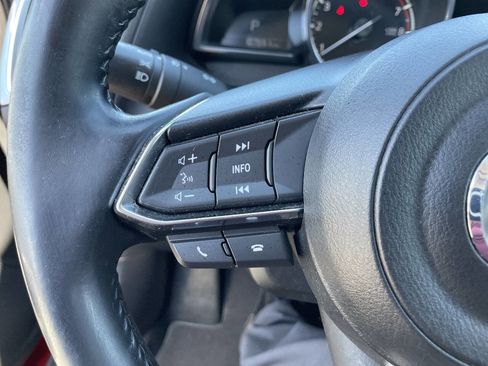 Used 2017 MAZDA MAZDA3 Grand Touring image 19