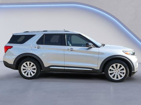 Used 2020 Ford Explorer Limited AWD/4WD image 9