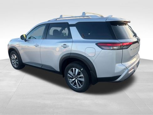 New 2025 Nissan Pathfinder SL w/ Lighting Package (N92) image 4