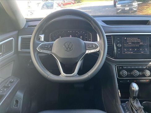Used 2023 Volkswagen Atlas SEL AWD/4WD image 17