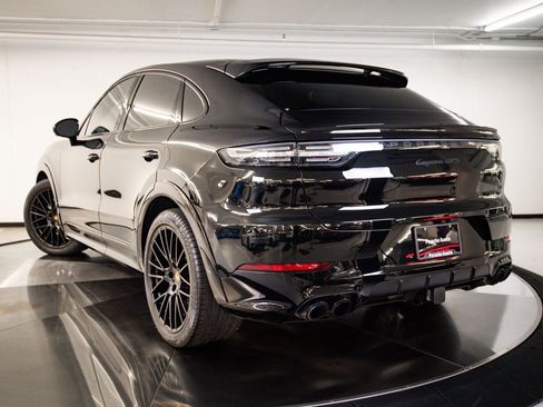 Certified 2021 Porsche Cayenne GTS AWD/4WD image 3