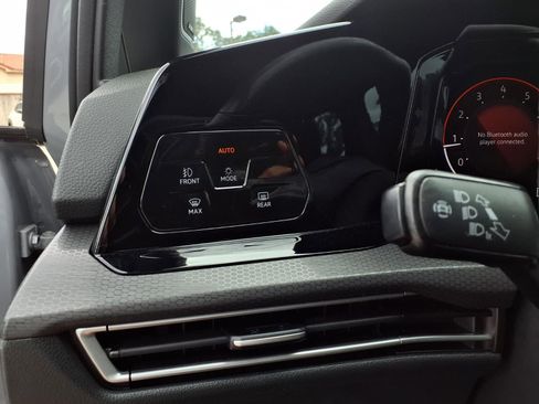 Used 2022 Volkswagen GTI SE FWD image 12