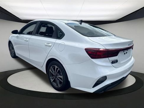 Used 2023 Kia Forte LXS image 8