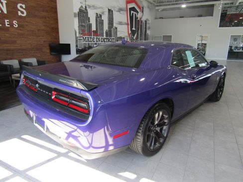 Used 2023 Dodge Challenger R/T Scat Pack RWD image 5