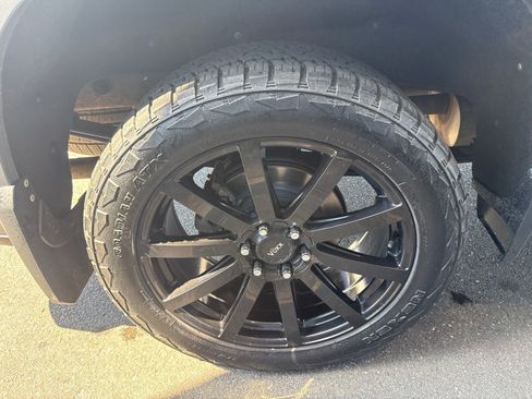 Used 2019 Chevrolet Silverado 1500 RST AWD/4WD image 12
