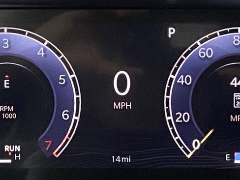 New 2026 Jeep Grand Cherokee Altitude image 6