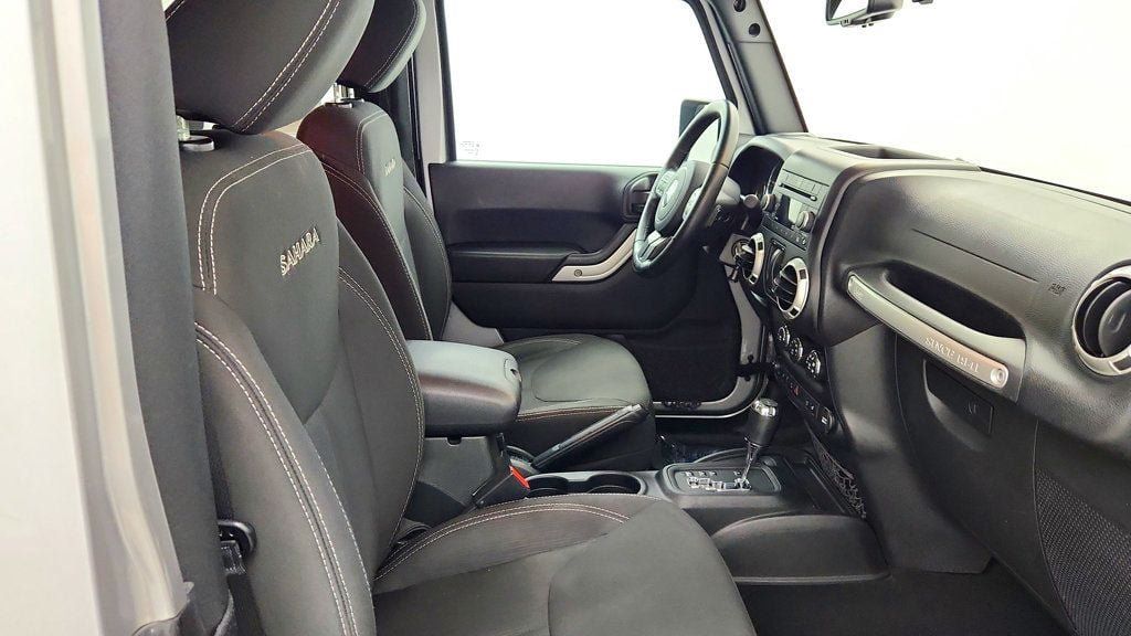 Used 2016 Jeep Wrangler Sahara w/ Connectivity Group AWD/4WD image 22