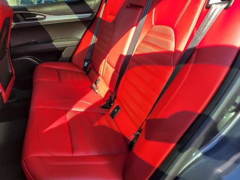 Used 2022 Alfa Romeo Stelvio Veloce image 11