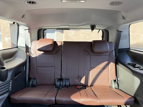 Used 2019 Chevrolet Tahoe Premier w/ Premier Plus Edition image 23