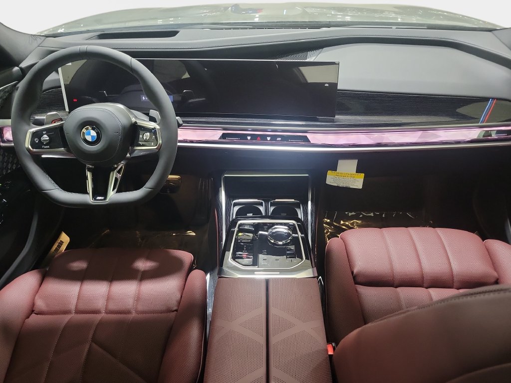 New 2026 BMW 740i w/ Executive Package RWD image 8