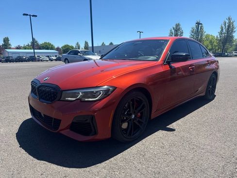 Used 2022 BMW M340i xDrive AWD/4WD image 3