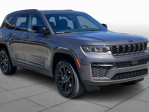 New 2026 Jeep Grand Cherokee Altitude AWD/4WD image 2