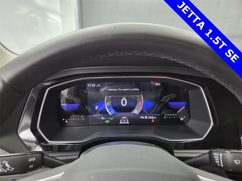 Used 2023 Volkswagen Jetta SE image 25