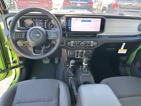 New 2026 Jeep Gladiator Sport image 12