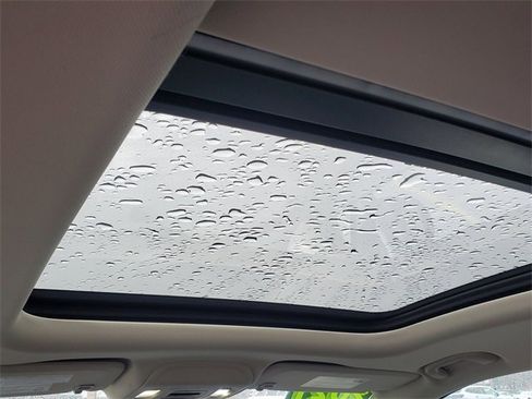 Used 2021 Buick Envision Avenir w/ Technology Package II image 34