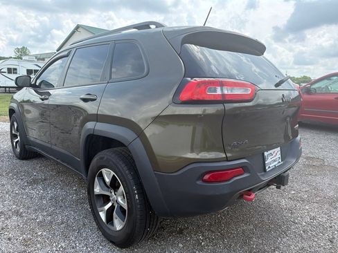 Used 2015 Jeep Cherokee Trailhawk w/ Cold Weather Group AWD/4WD image 4