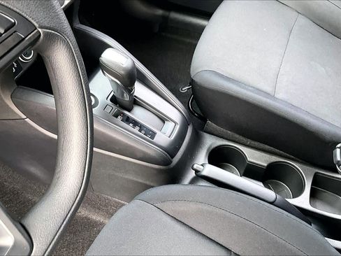 Used 2024 Nissan Kicks S FWD image 15